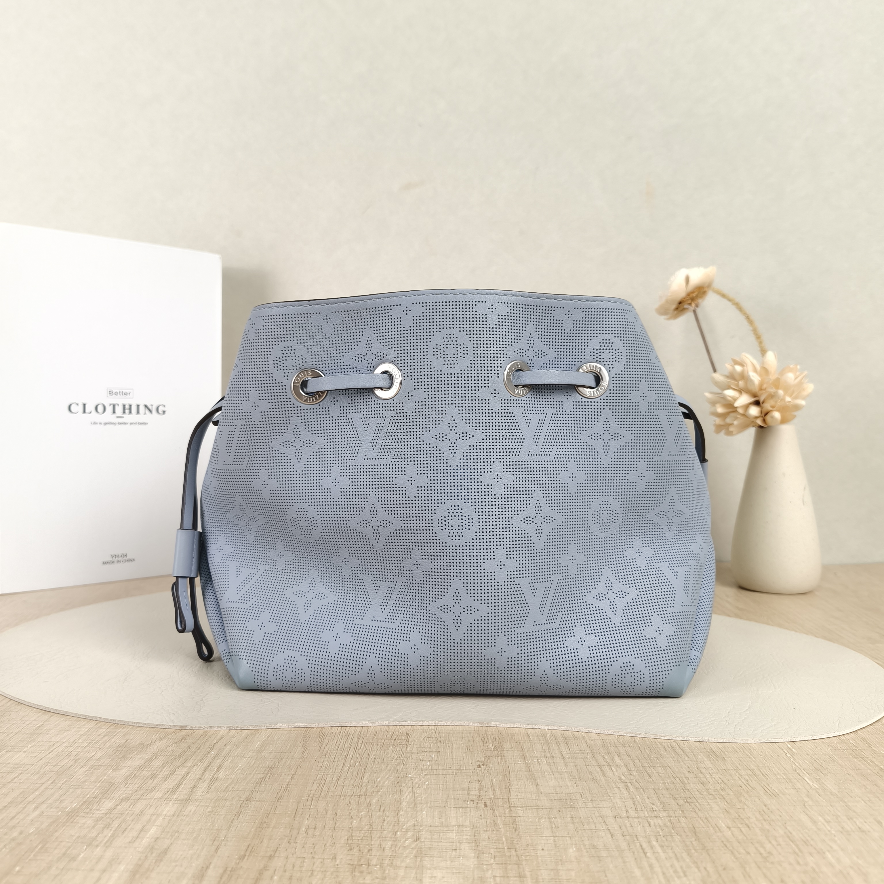 Louis Vuitton Crossbody Bag BELLA Calfskin One Size22 × 14 × 19 cm