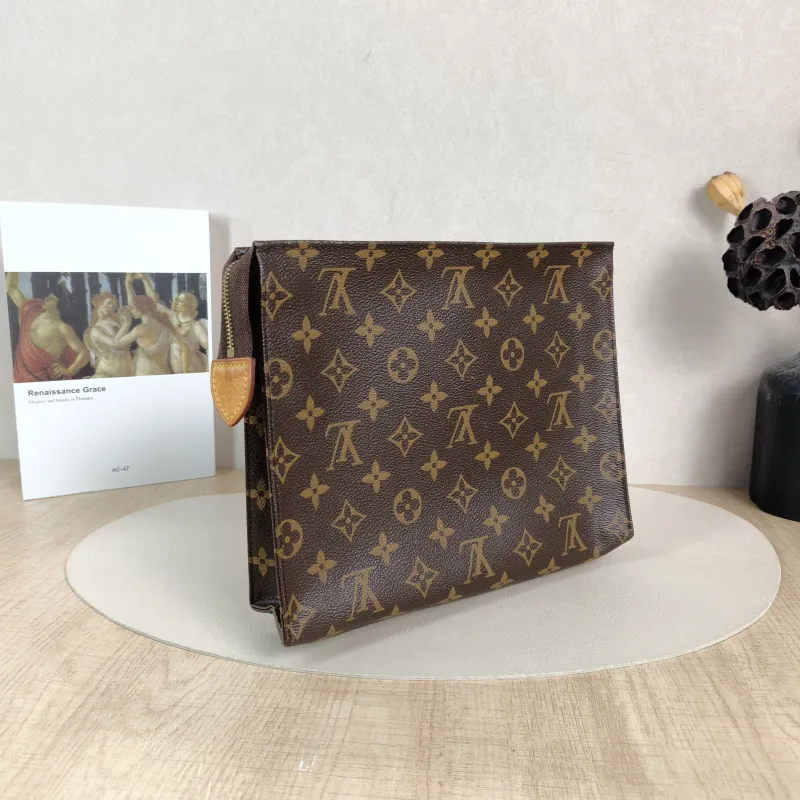 Louis Vuitton Clutch26 Monogram PVC Large25 × 5.5 × 20 cm — cover view 3 of 5