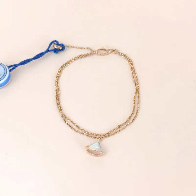 Bvlgari Bracelet DIVAS’ DREAM Collection White Mother-of-Pearl Bracelet Rose Gold 18KR ose Gold Pearl One Size 17cm