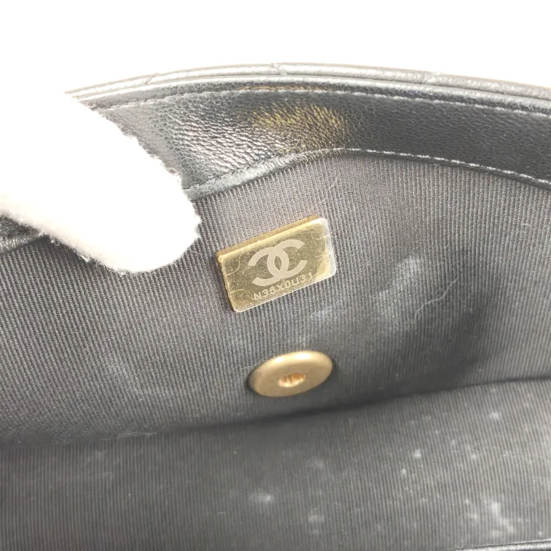 Chanel Crossbody Bag Pearl Black Lambskin Mini 19 × 5.5 × 12.5 cm — detail view 11 of 12