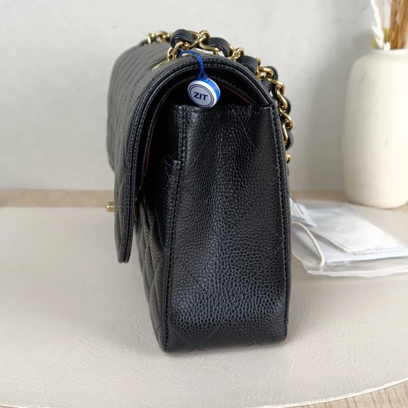 Chanel Crossbody Bag Classic Flap CF Black Grained Calfskin Medium 25.5 × 6.5 × 15.5 cm — detail view 4 of 15