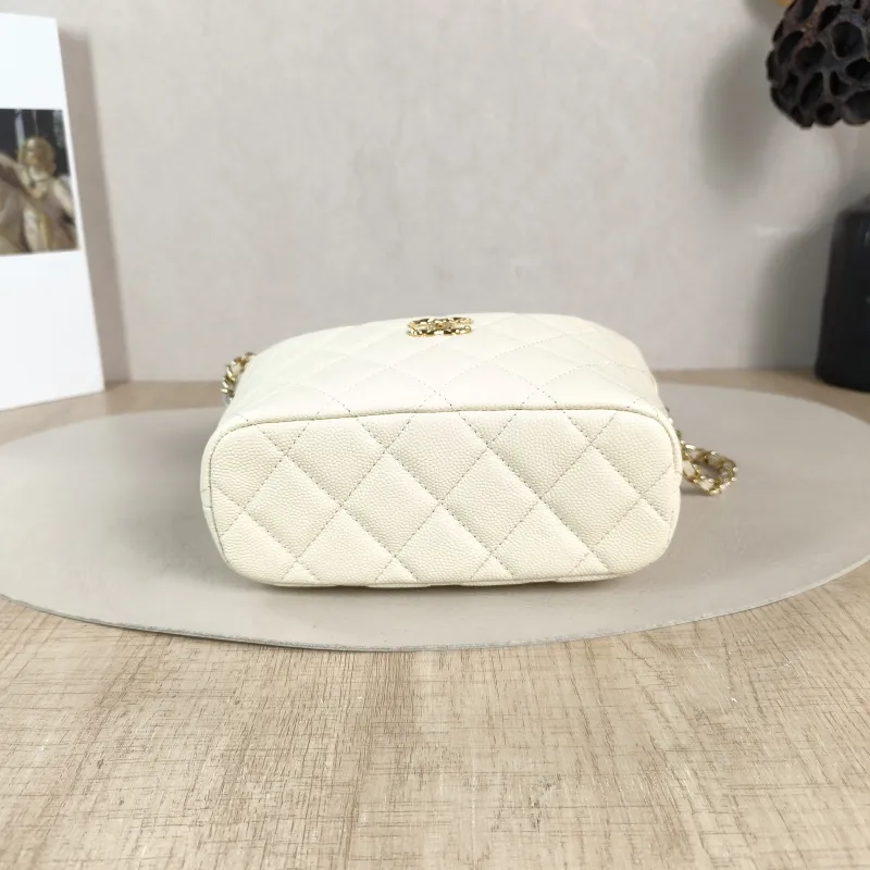 Chanel Crossbody Bag Crossbody Bag White Grained Calfskin One Size 16 × 6.5 × 13 cm — cover view 2 of 6