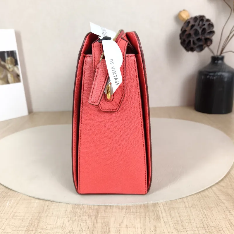 MCM Shoulder Bag Tote Bag Red Canvas 31 × 10 × 19 cm — detail view 7 of 12