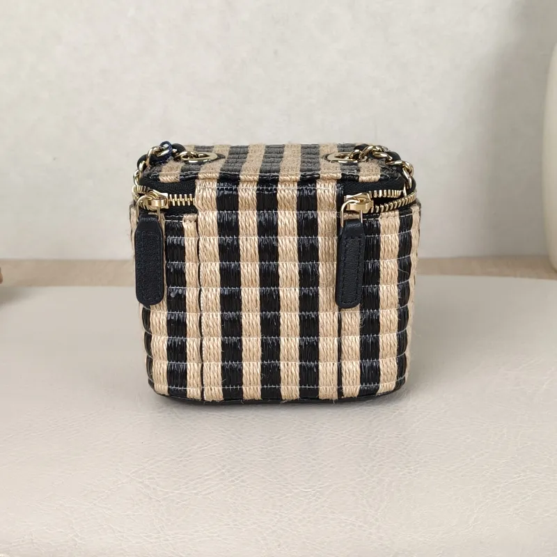 Chanel Crossbody Bag Edition Black Wovenmini11 × 7 × 9 cm — cover view 4 of 5