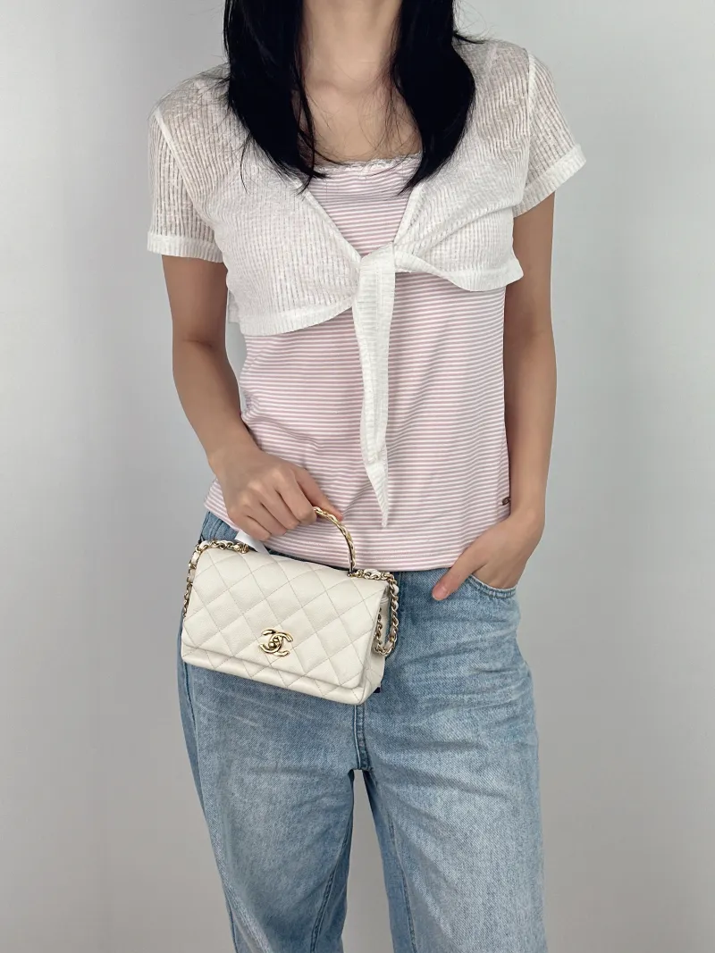 Chanel Crossbody Bag White Calfskin One Size18 × 7 × 11.5 cm — on-model view 3 of 3