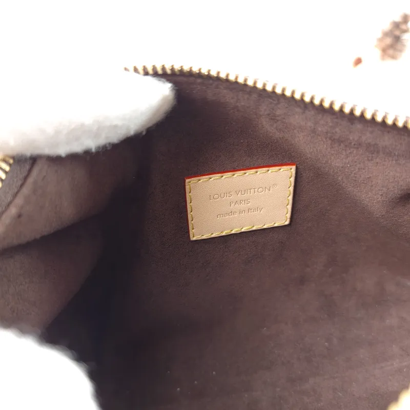 Louis Vuitton Shoulder Bag Pochette Hills Monogram PVC One Size 18.5 × 6.5 × 11 cm — detail view 12 of 13