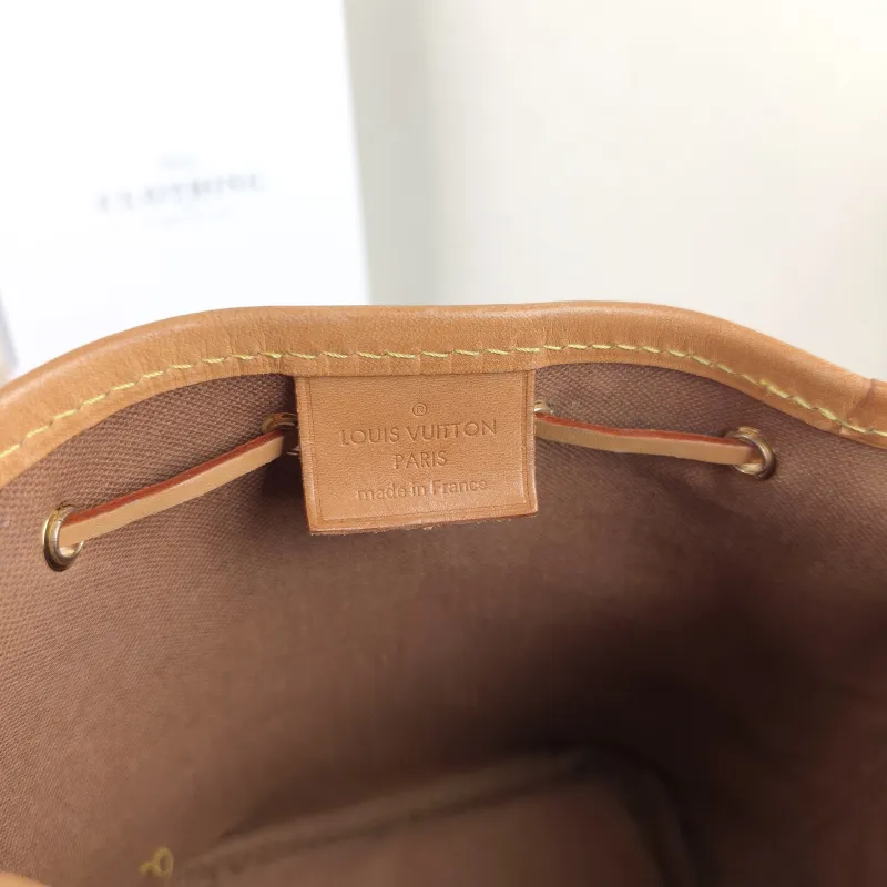Louis Vuitton Crossbody Bag NANO NOÉ Bucket Bag Nano Monogram PVC nano 13 × 10 × 16 cm — detail view 3 of 10