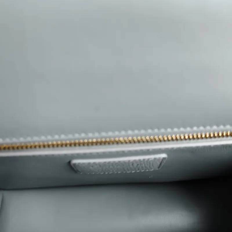 DIOR Crossbody Bag 30Montaigne 30 Grey Calfskin Medium 24 × 8 × 17 cm — detail view 6 of 12