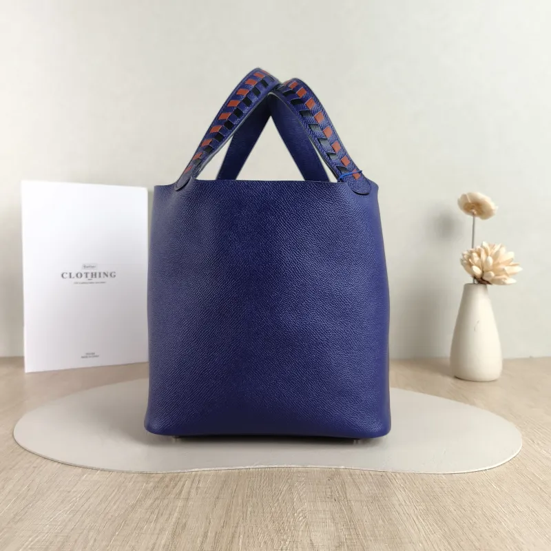 Hermès Top Handle Bag Picotin Lock 22 Woven 22M3 Epsom Calfskin Medium22 × 17 × 21 cm — detail view 10 of 10
