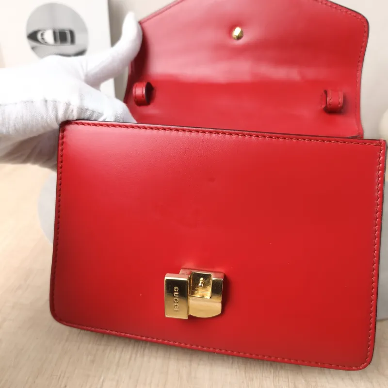 GUCCI Crossbody Bag Sylvie Edition Red Calfskinmini20 × 8 × 14 cm — detail view 11 of 12