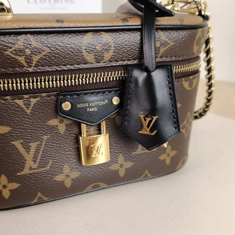 Louis Vuitton Shoulder Bag VANITY Cosmetic Bag Monogram PVC Small 19 × 6 × 13 cm — detail view 5 of 10