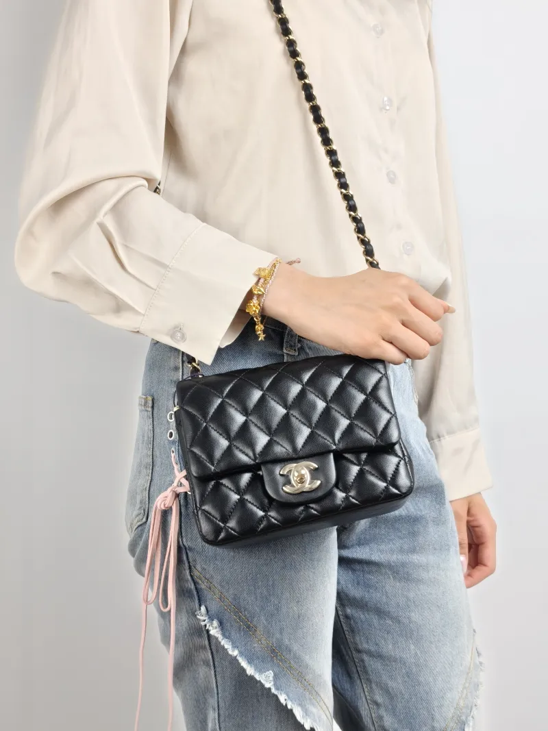 Chanel Crossbody Bag Classic Flap Mini CF Mini Black SL ambskin Mini 17 × 8 × 13.5 cm — on-model view 3 of 3