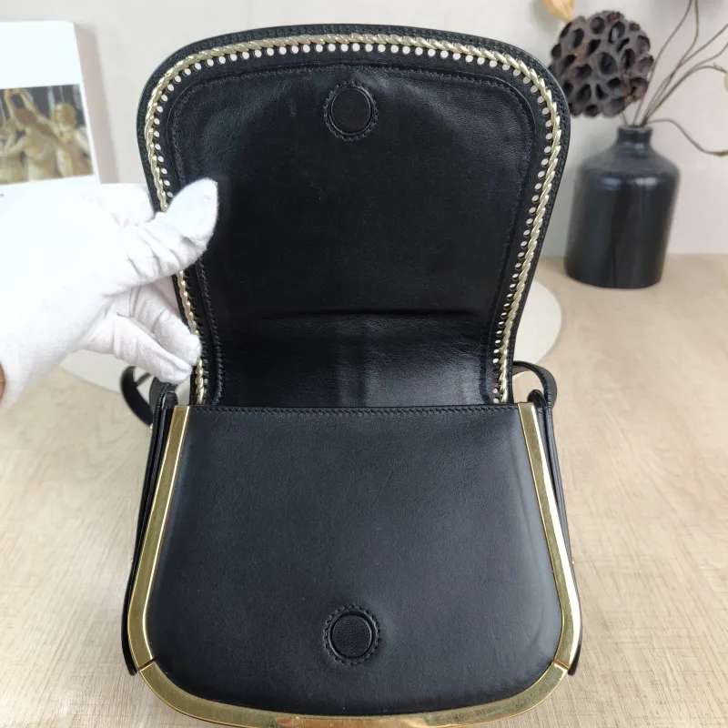 FERRAGAMO Shoulder Bag Shoulder Bag Black Calfskin One Size18 × 5 × 15 cm — detail view 8 of 12