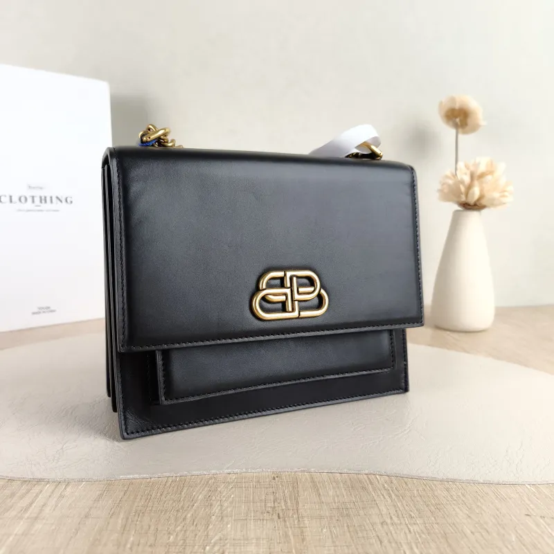 BALENCIAGA Crossbody Bag Crossbody Bag Black Calfskin 19.5 × 8 × 16 cm — cover view 4 of 5