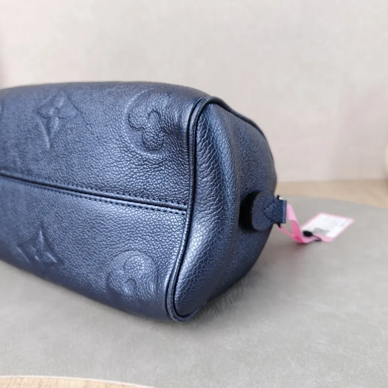 Louis Vuitton Crossbody Bag Speedy20 Empreinte Embossed Calfskin Small 20.5 × 12 × 13.5 cm — detail view 7 of 12
