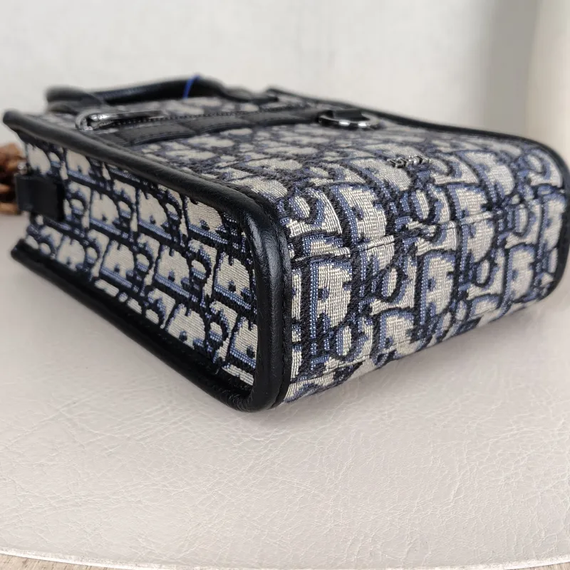 DIOR Crossbody Bag Safari North-South Beige · Black Mini 14 × 6.5 × 19 cm — detail view 3 of 10
