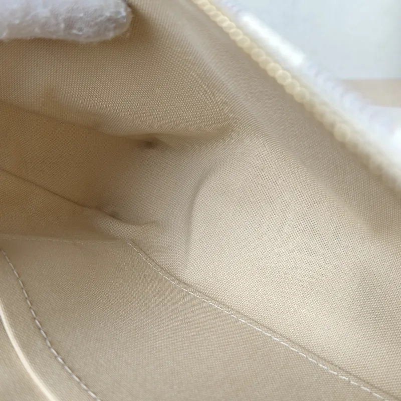 Louis Vuitton Shoulder Bag Vintage PVC Large 21 × 3 × 13 cm — detail view 2 of 10