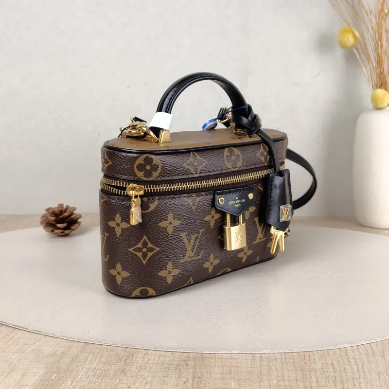 Louis Vuitton Shoulder Bag VANITY Cosmetic Bag Monogram PVC Small 19 × 6 × 12 cm — cover view 2 of 5