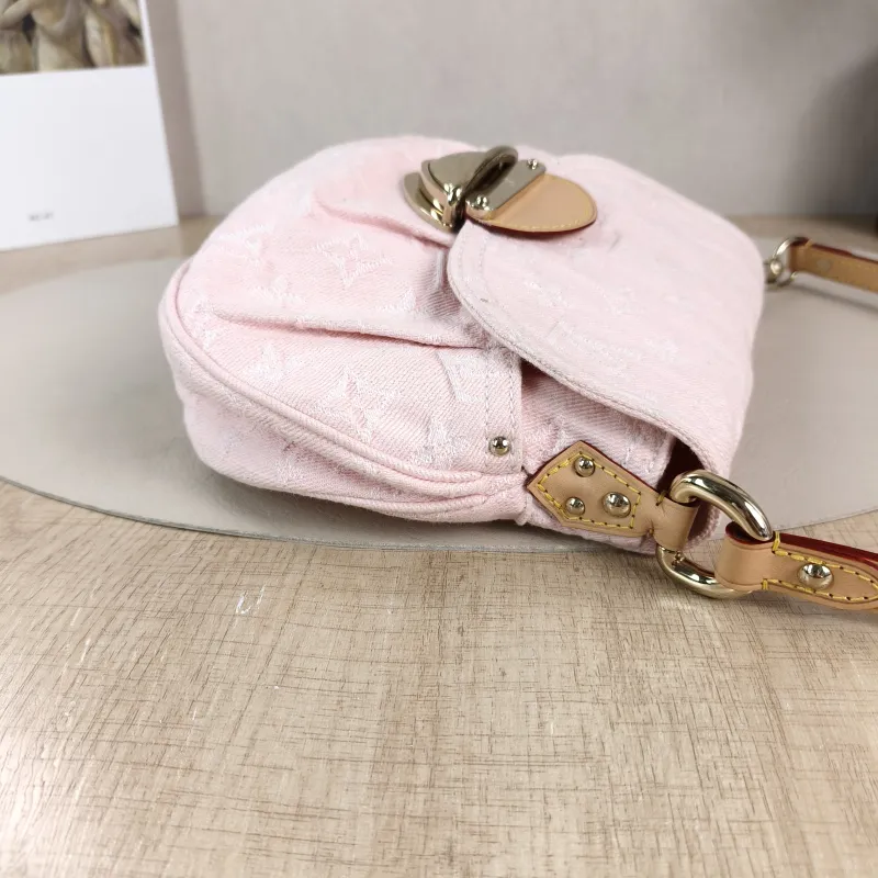 Louis Vuitton Shoulder Bag Sunset Pink One Size 27 × 3 × 18 cm — detail view 11 of 13