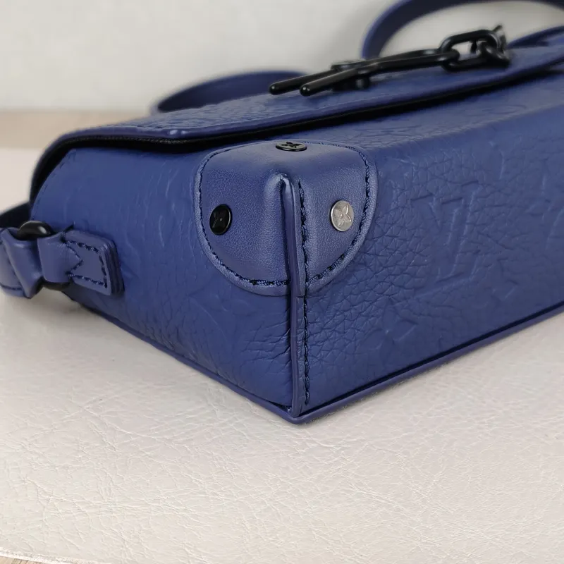 Louis Vuitton Crossbody Bag Steamer Box Blue Calfskinmini18 × 6.5 × 11 cm — detail view 8 of 12