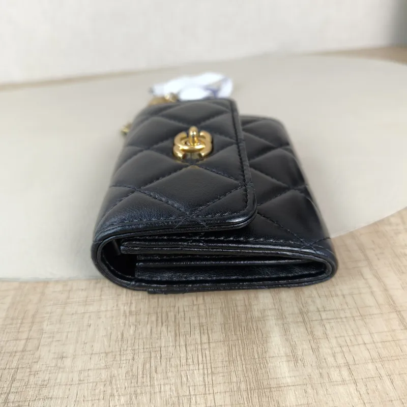 Chanel Crossbody Bag Crossbody Bag Black Lambskin One Size11 × 2 × 9 cm — detail view 5 of 11