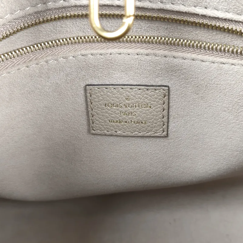 Louis Vuitton Shoulder Bag Onthego · White Monogram Empreinte Embossed Calfskin Small25 × 11.5 × 19 cm — detail view 1 of 11
