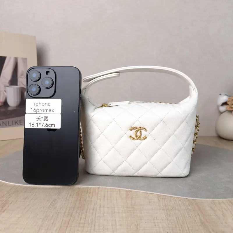 Chanel Crossbody Bag Crossbody Bag White Gold-Tone Hardware Grained Calfskin One Size 21.5 × 7.5 × 19 cm — cover view 4 of 6