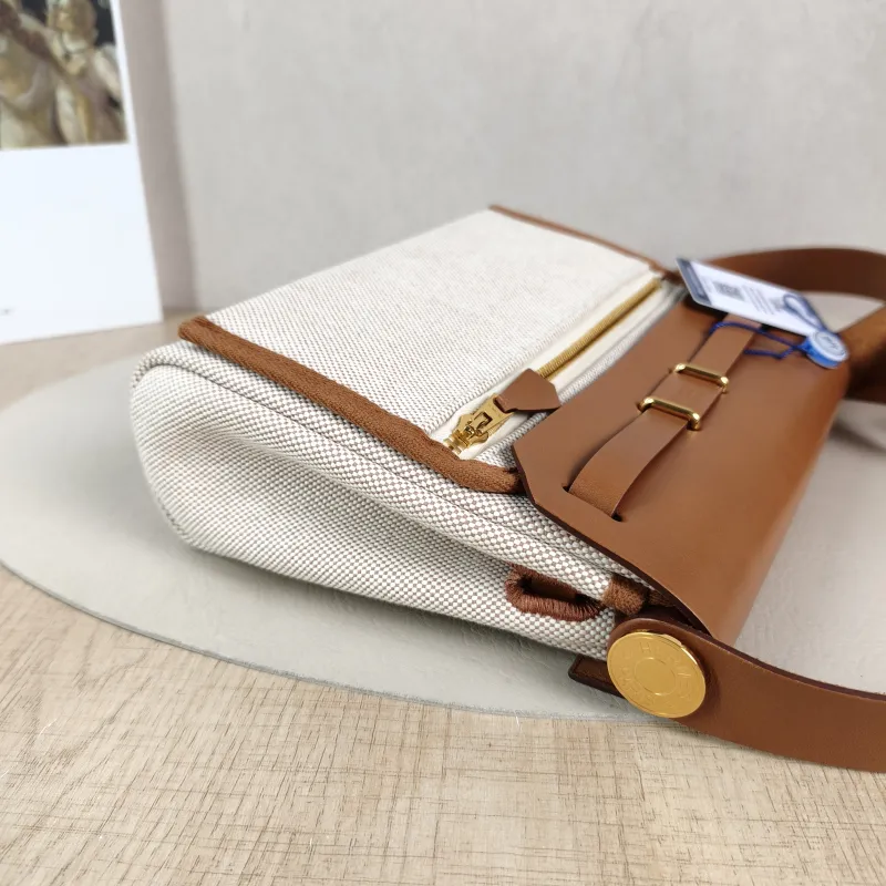Hermès Shoulder Bag Herbag Zip 20 Beige Canvas Mini 20 × 7 × 17 cm w — detail view 13 of 13