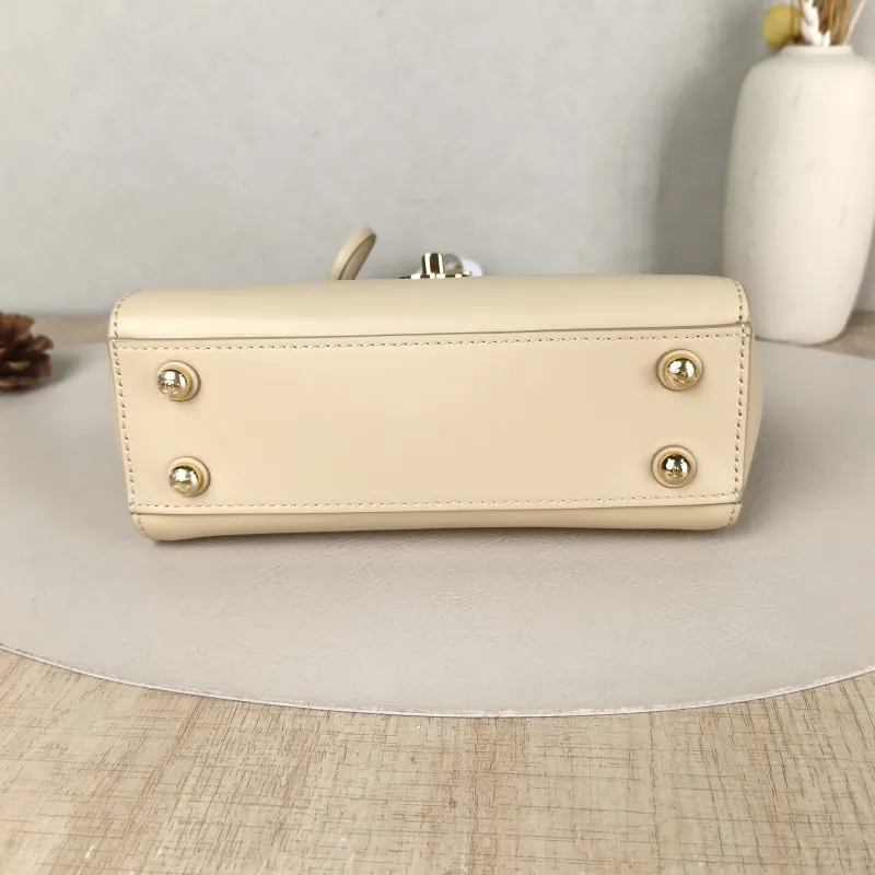 Chanel Shoulder Bag Beige Calfskin Small 22 × 8 × 16 cm — cover view 3 of 5