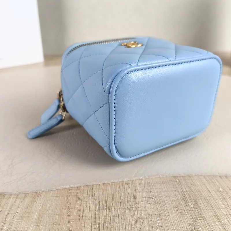 Chanel Crossbody Bag Edition Blue Lambskin One Size 10 × 7 × 9 cm 31 — detail view 5 of 12