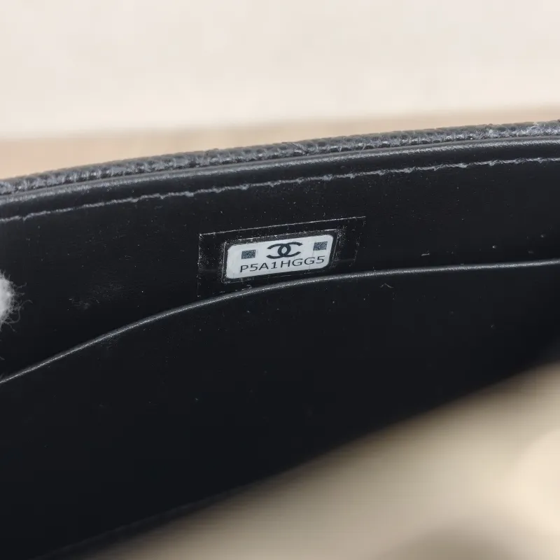 Chanel Crossbody Bag kelly Black Grained Calfskin One Size18 × 4.5 × 10 cm — detail view 4 of 15