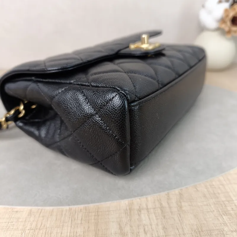 Chanel Crossbody Bag25p Black Grained Calfskin Small22 × 6.5 × 14 cm — detail view 7 of 12