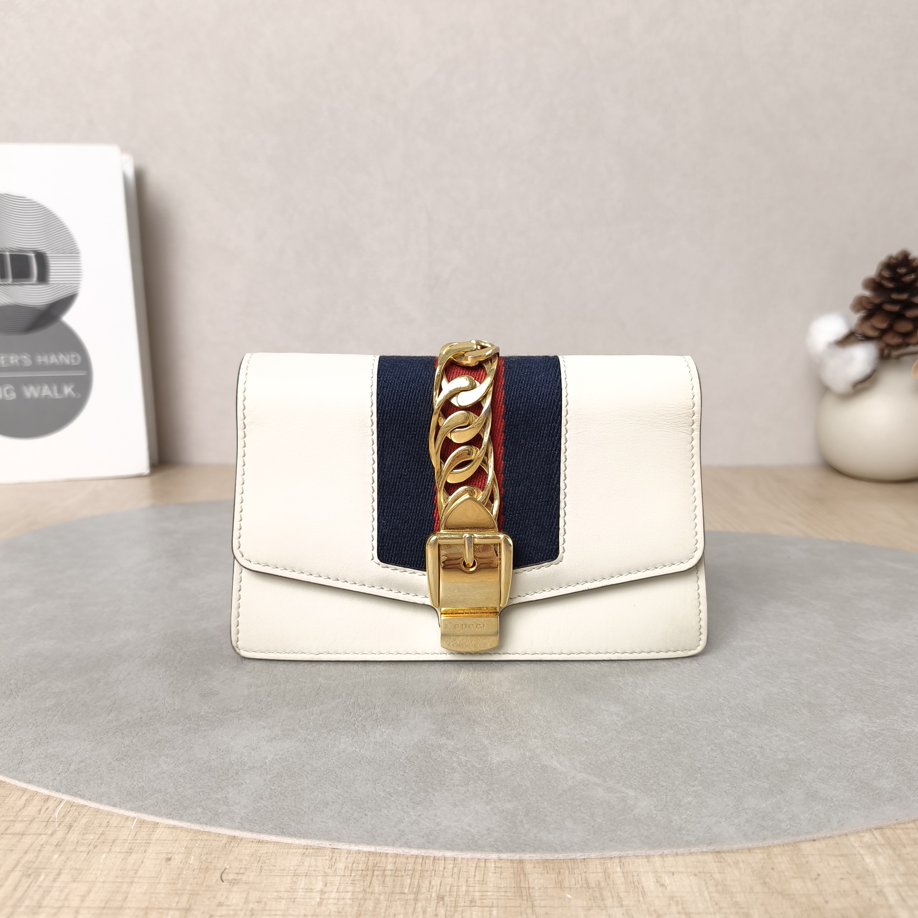 GUCCI Shoulder Bag Sylvie Shoulder Strap Edition White CC alfskin Mini16.5 × 3.5 × 10.5 cm