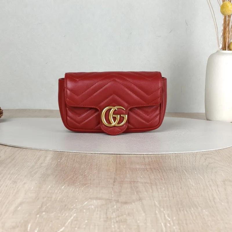 GUCCI Crossbody Bag GG Marmont Mini Marmont Mini Red Calfskin Mini 16.5 × 4.5 × 9.5 cm