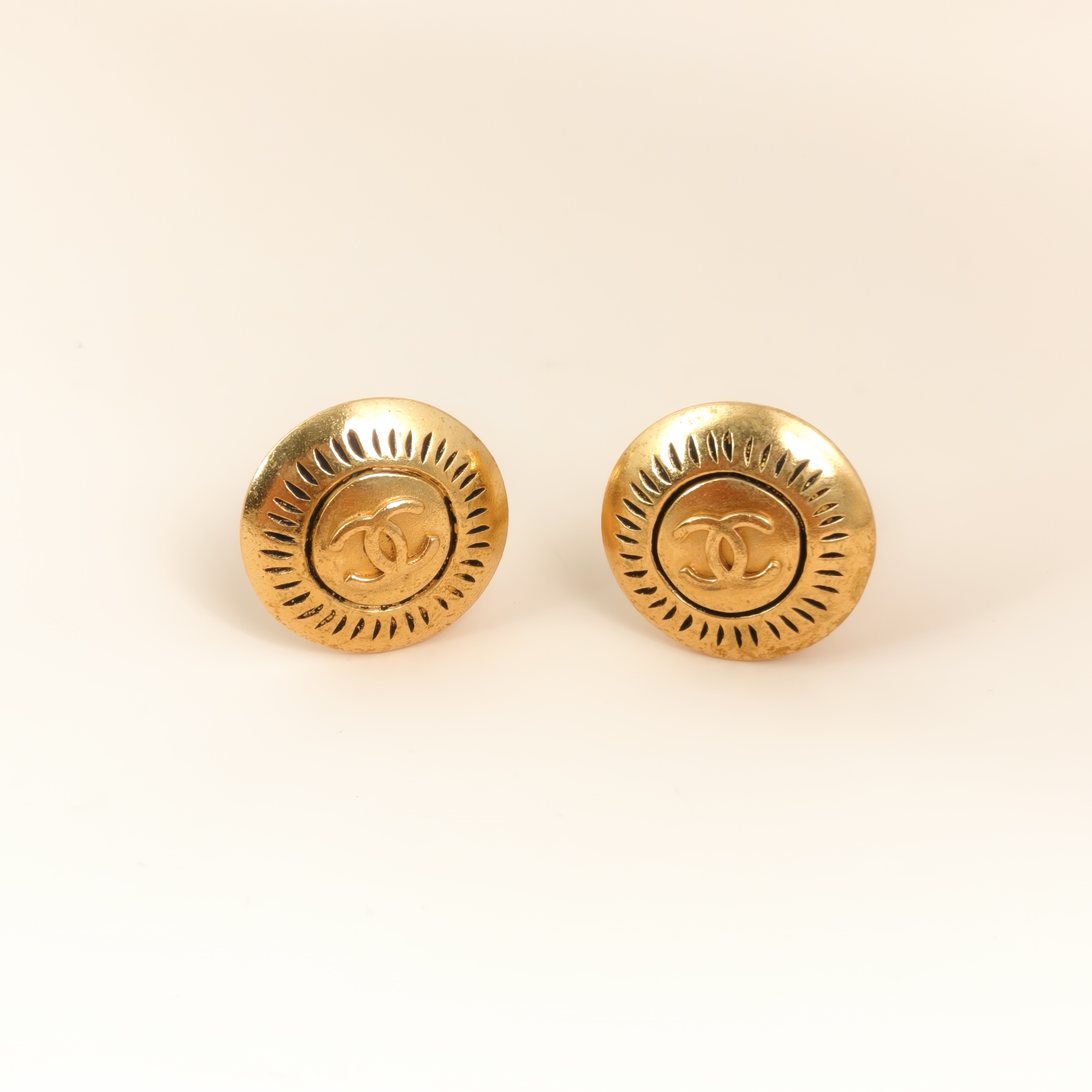 Chanel Earrings c Earrings Gold One Size