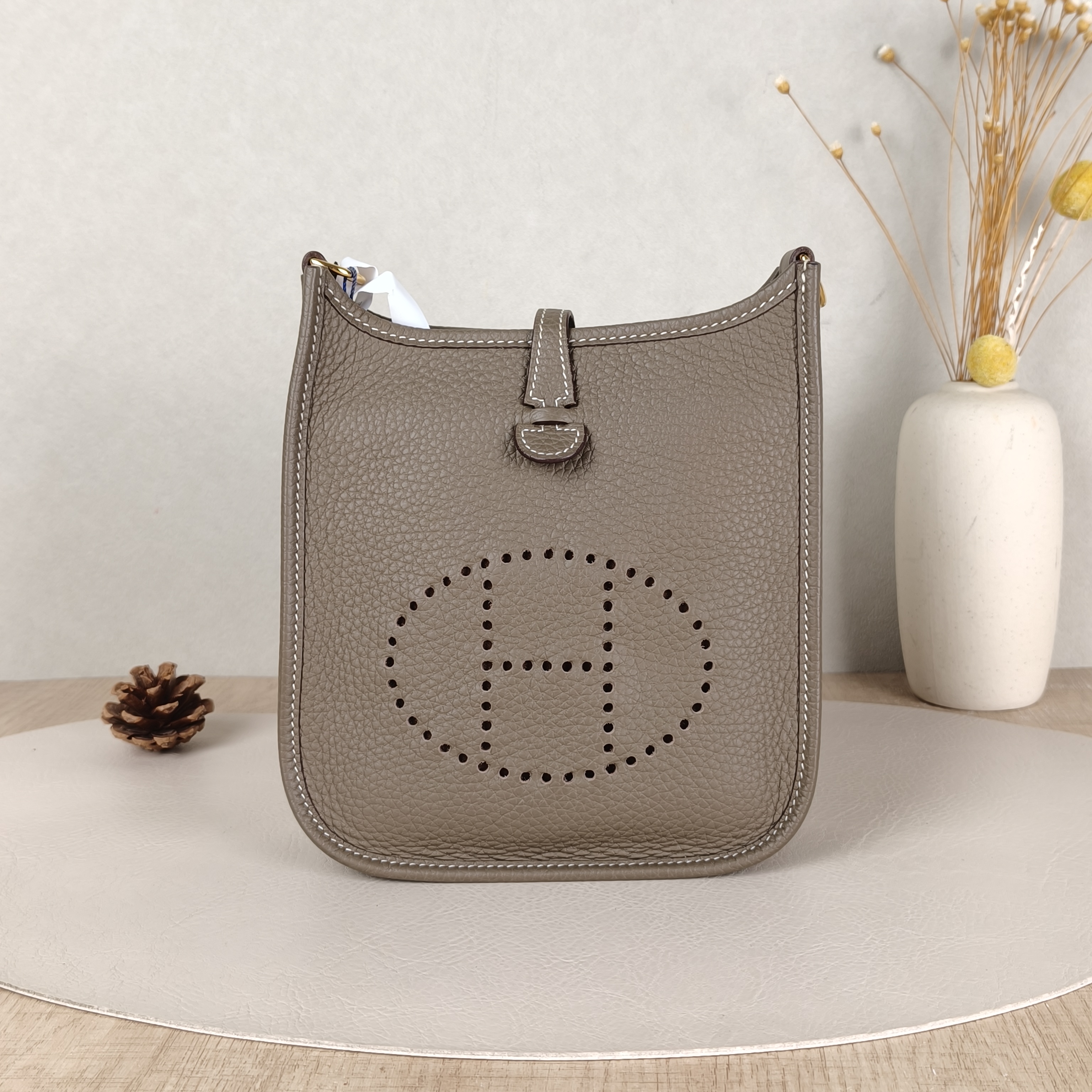Hermès Crossbody Bag Evelyne Mini 16 Mini 16 TC Calfskin Blue Woven Shoulder Strapmini17 × 5.5 × 18 cm