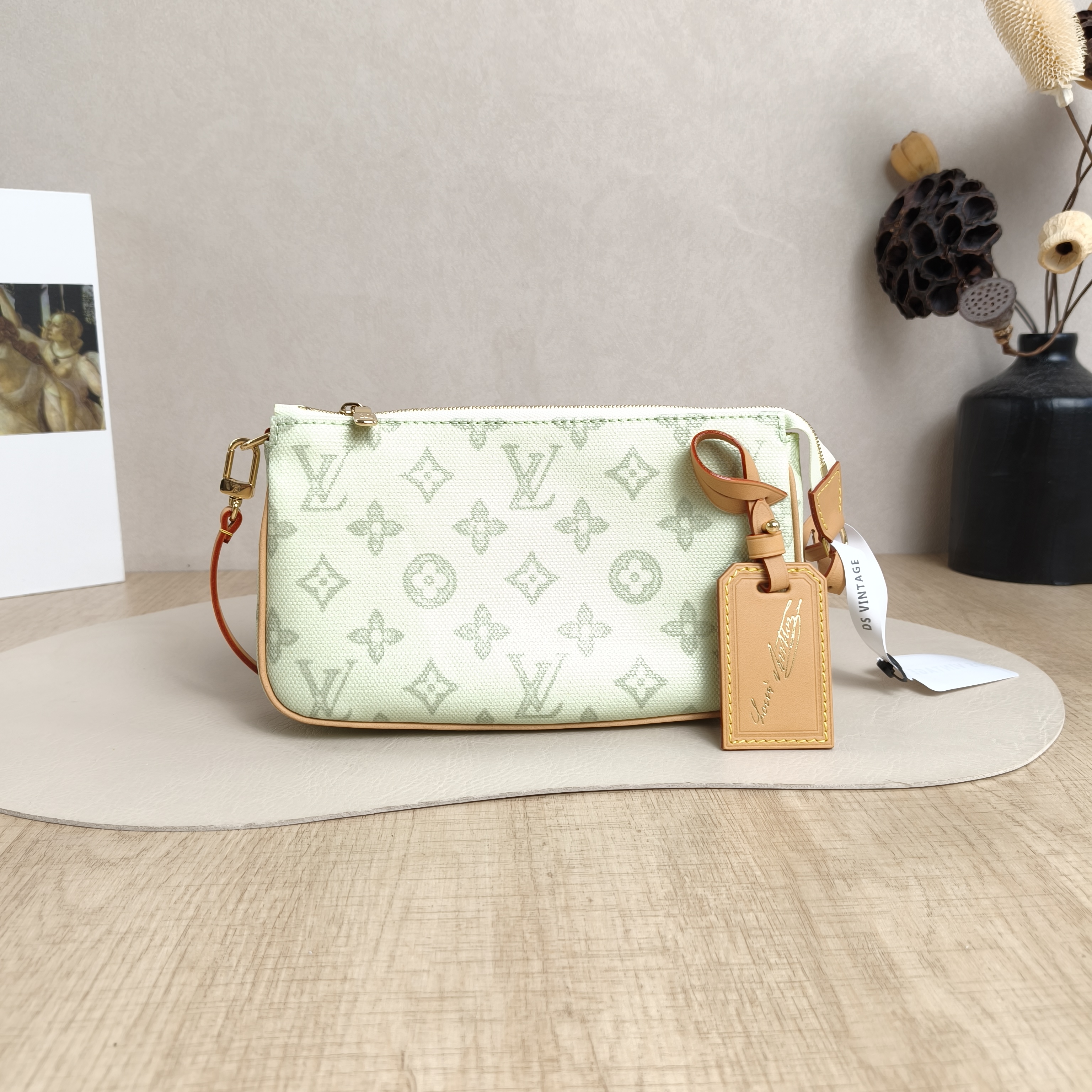Louis Vuitton Shoulder Bag Pochette Accessoires Green PVC Large23.5 × 4 × 13.5 cm