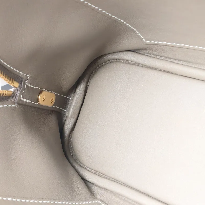 Hermès Shoulder Bag Bolide 1923 25Gold-Tone Hardware Top Handle Bag Evercolor Calfskin Small 25 × 11 × 20 cm B — detail view 4 of 10