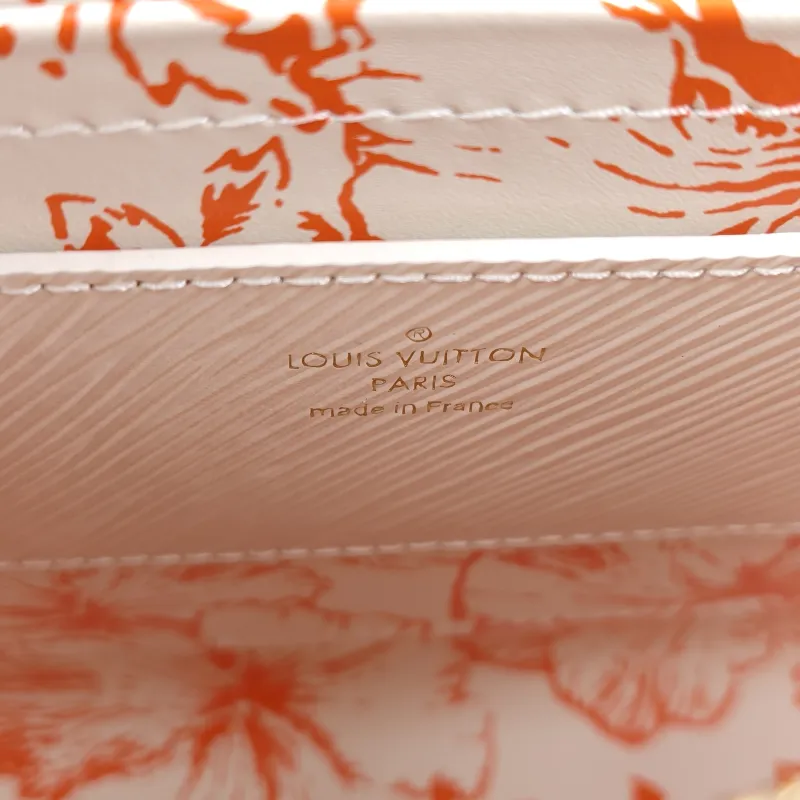 Louis Vuitton Crossbody Bag Twist White Epi Embossed Calfskin Pink 23 × 9.5 × 17 cm — detail view 13 of 14