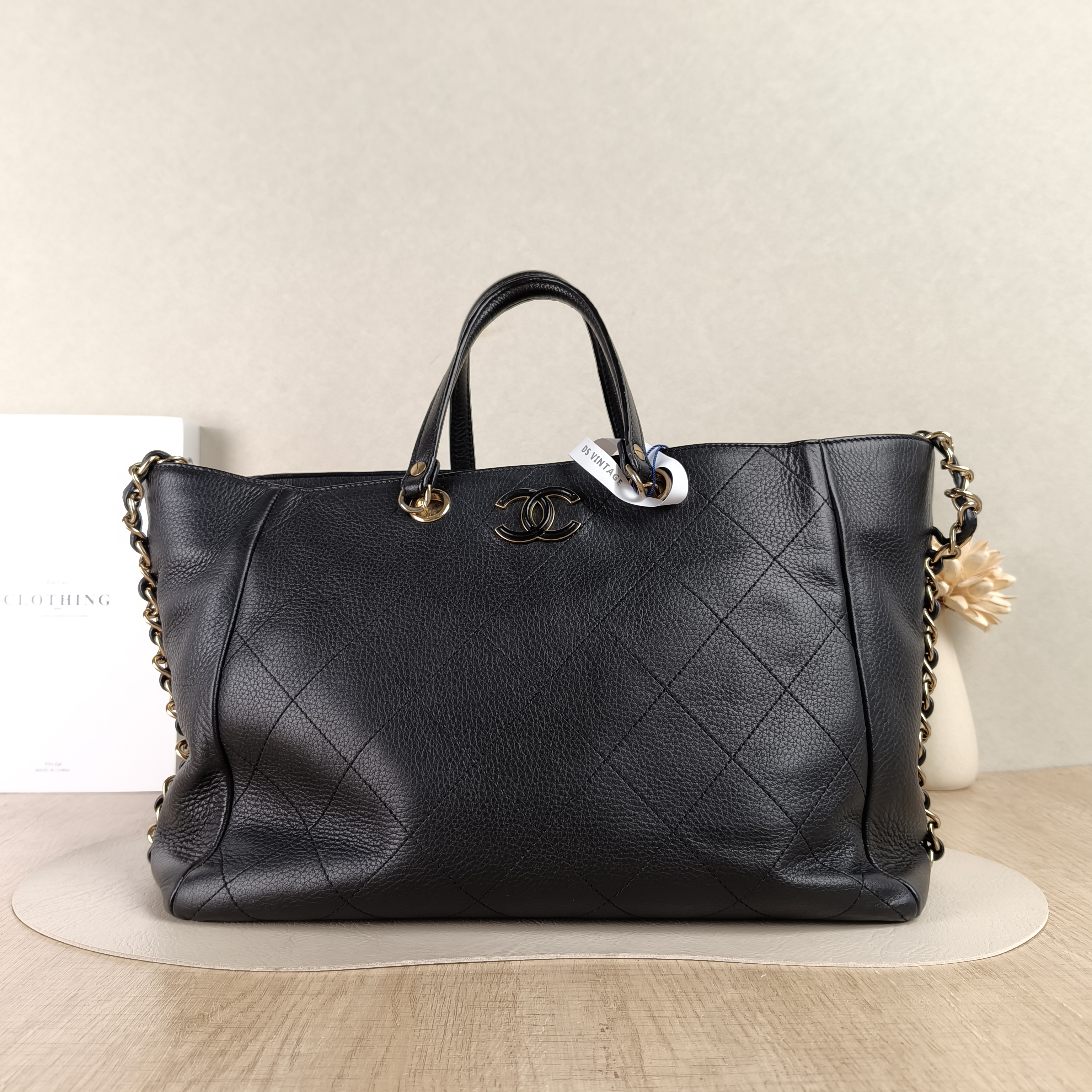 Chanel Shoulder Bag Tote Bag Black Calfskin One Size32 × 13 × 23 cm