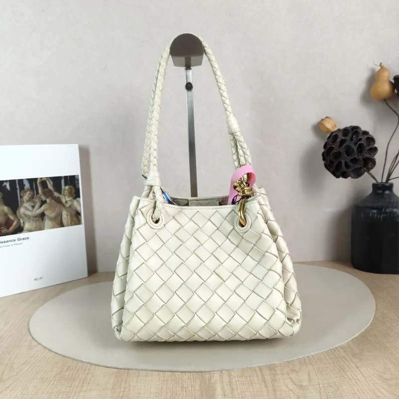 Bottega Veneta Crossbody Bag Parachute White Lambskin Small 20 × 17 × 16.5 cm