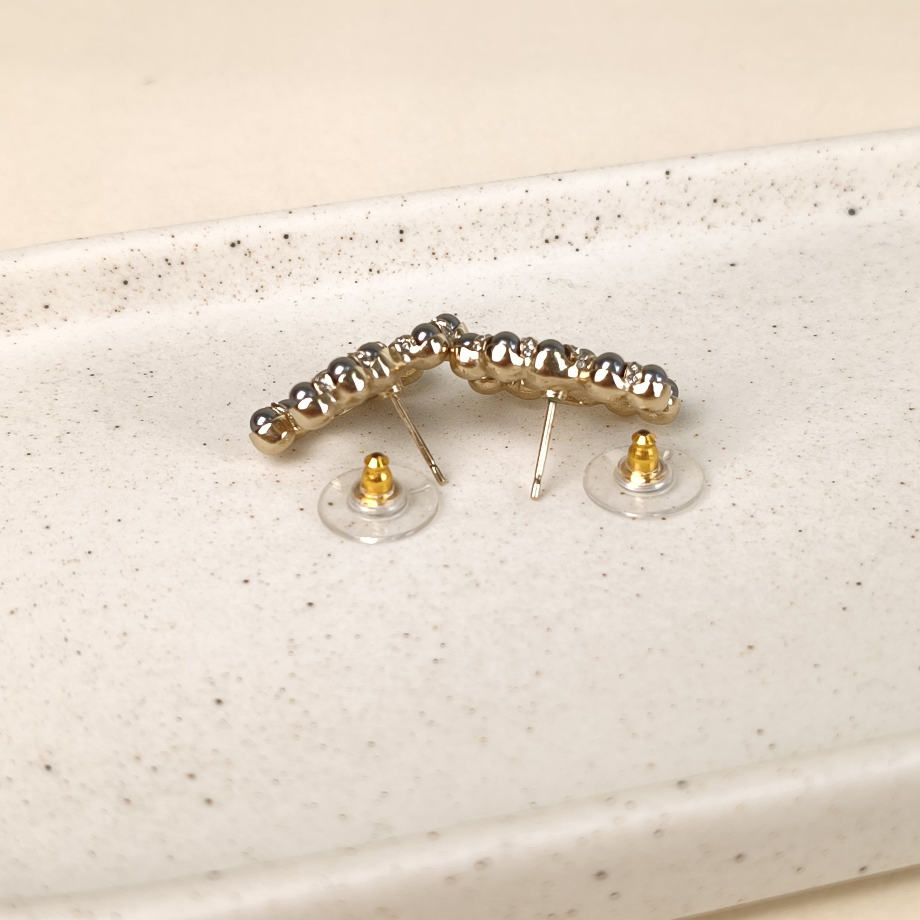 Chanel Earrings c Grey Pearl Earrings Gold One Size — cover view 7 of 8