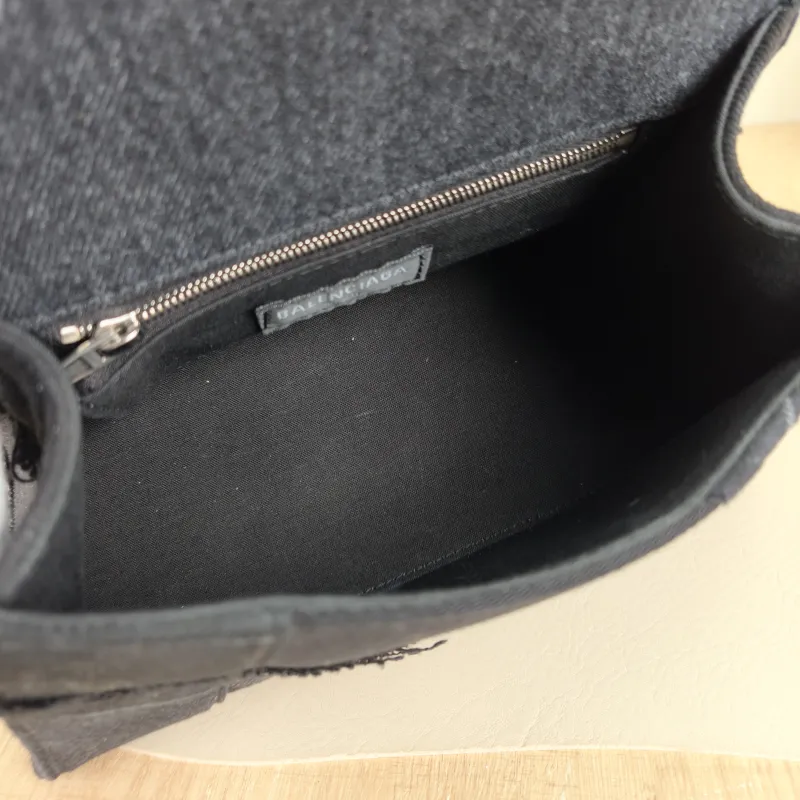 BALENCIAGA Crossbody Bag Hourglass Hourglass Bag Grey Small 23 × 10 × 14 cm — detail view 1 of 13
