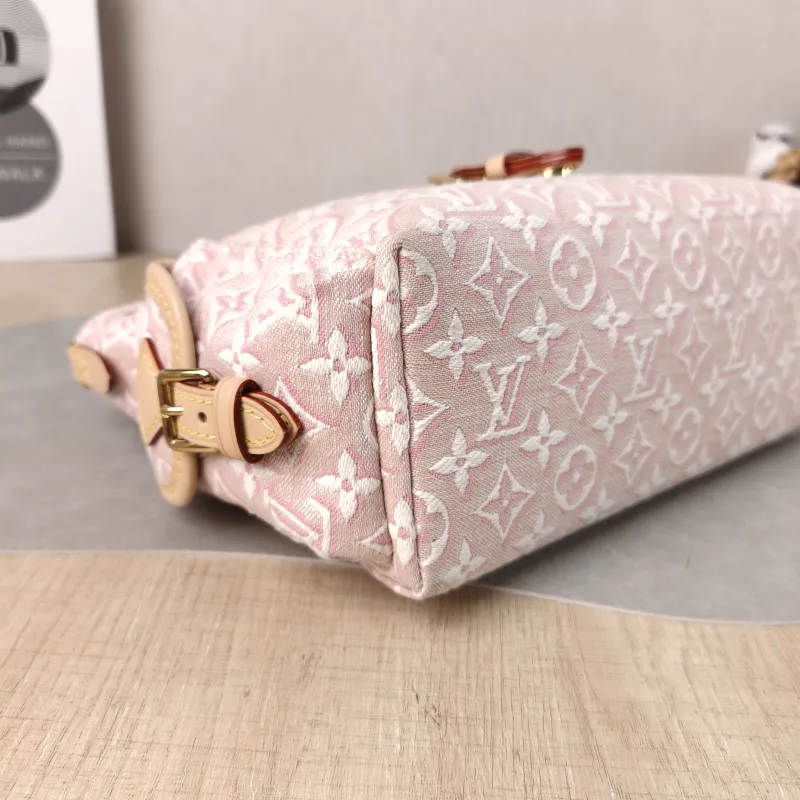 Louis Vuitton Shoulder Bag ODYSSÉE Pink Canvas Small 27 × 12 × 17 cm — detail view 8 of 11