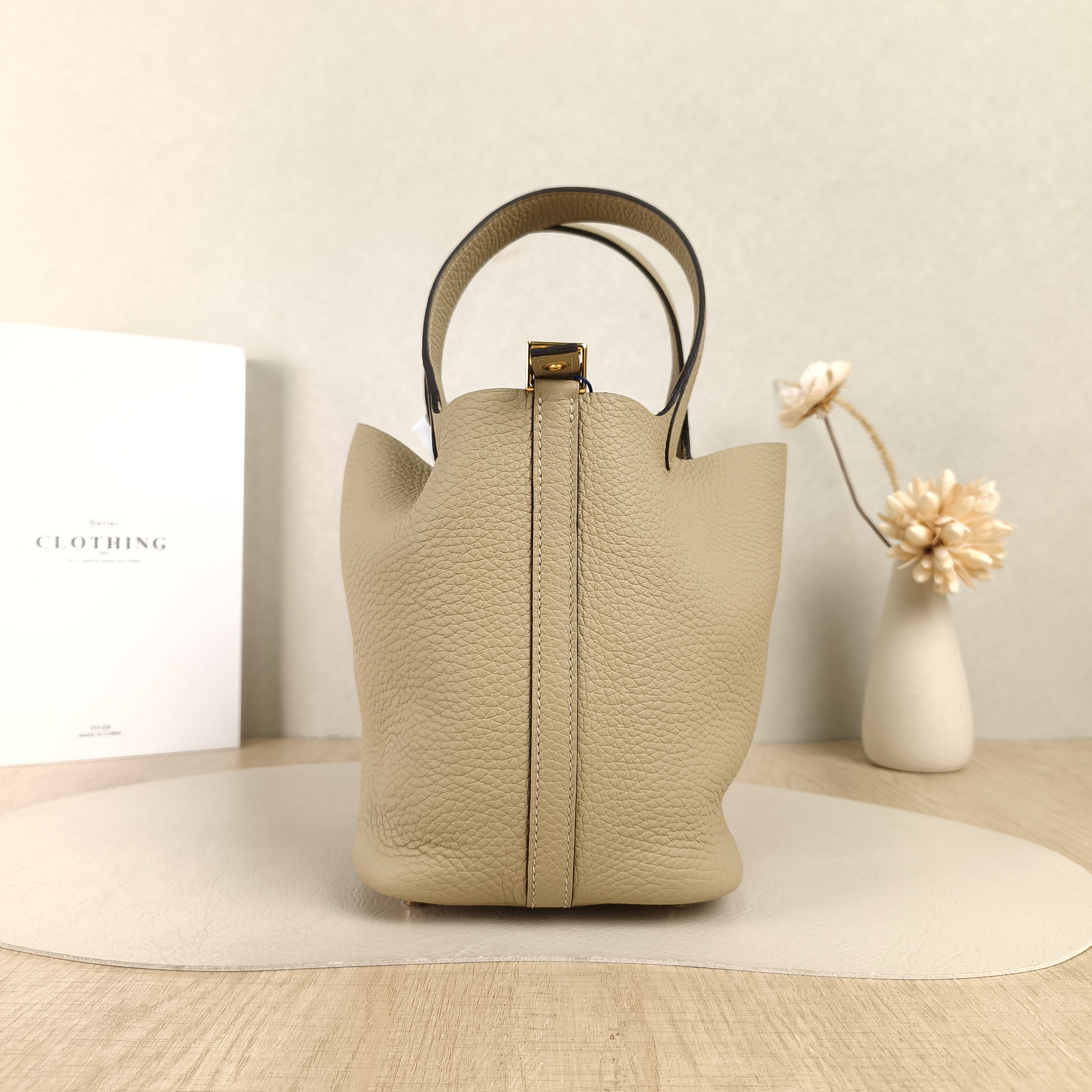 Hermès Top Handle Bag Picotin Lock 18 18S2 TC Calfskin Small18 × 13 × 18 cm