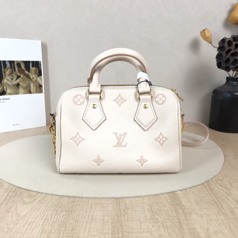 Louis Vuitton Crossbody Bag Speedy20Beige · Pink Empreinte Embossed Calfskin Small20.5 × 12 × 13.5 cm — cover view 2 of 6