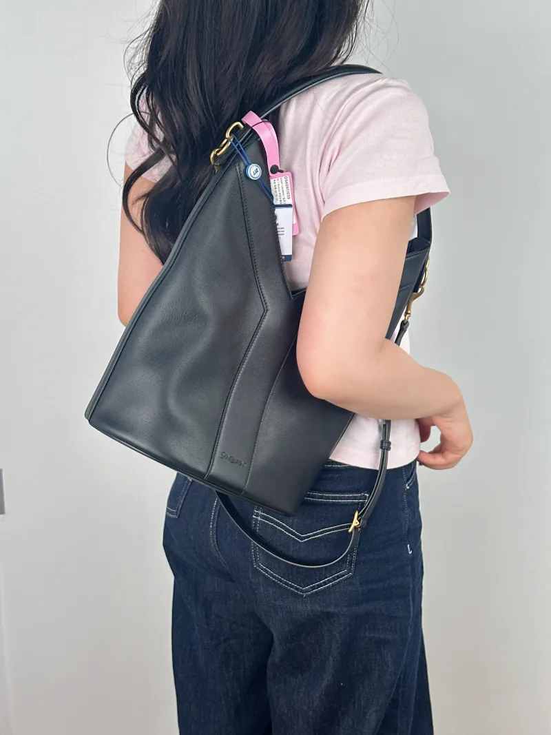 SAINT LAURENT Crossbody Bag Y Bucket Bucket Bag Black Calfskin One Size 25 × 15 × 34 cm — on-model view 2 of 2