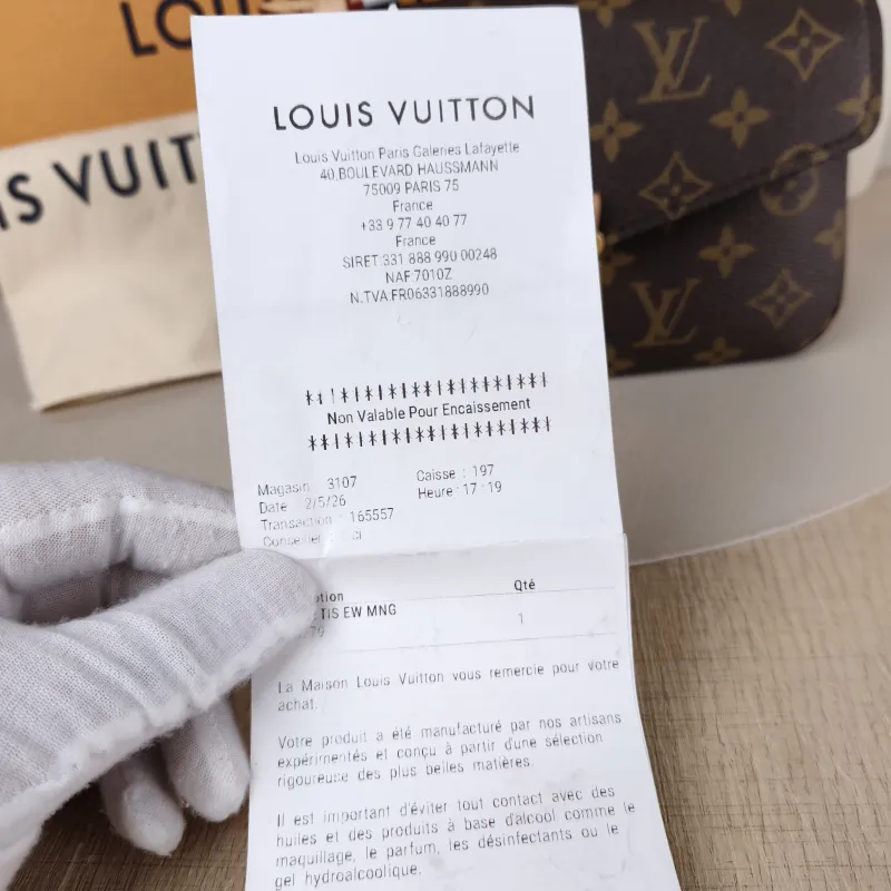Louis Vuitton Crossbody Bag Pochette Métis East West Monogram PVC Small 21.5 × 6 × 13.5 cm — detail view 8 of 16
