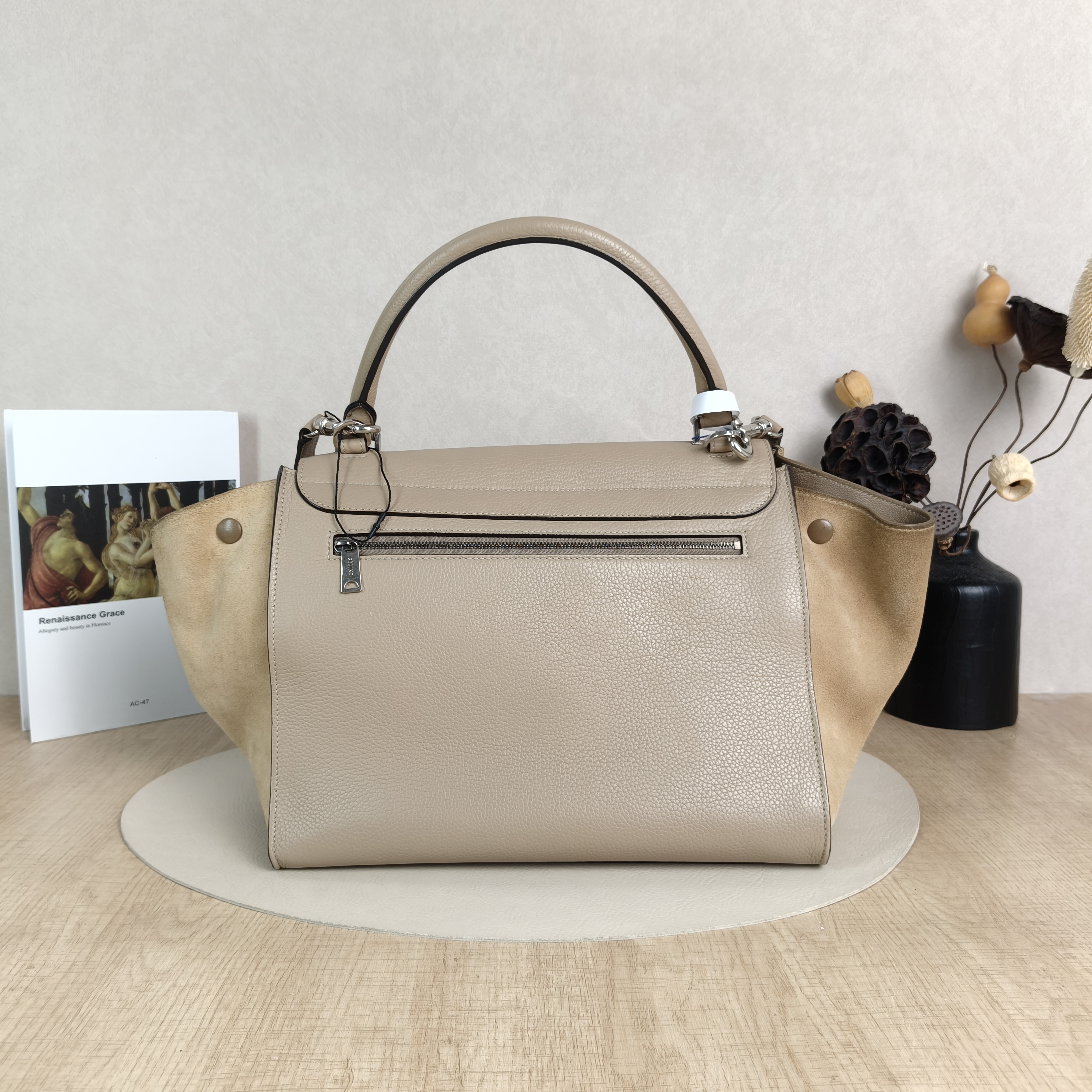 CELINE Crossbody Bag Trapeze Grey Calfskin Medium30 × 15 × 24 cm — cover view 2 of 5