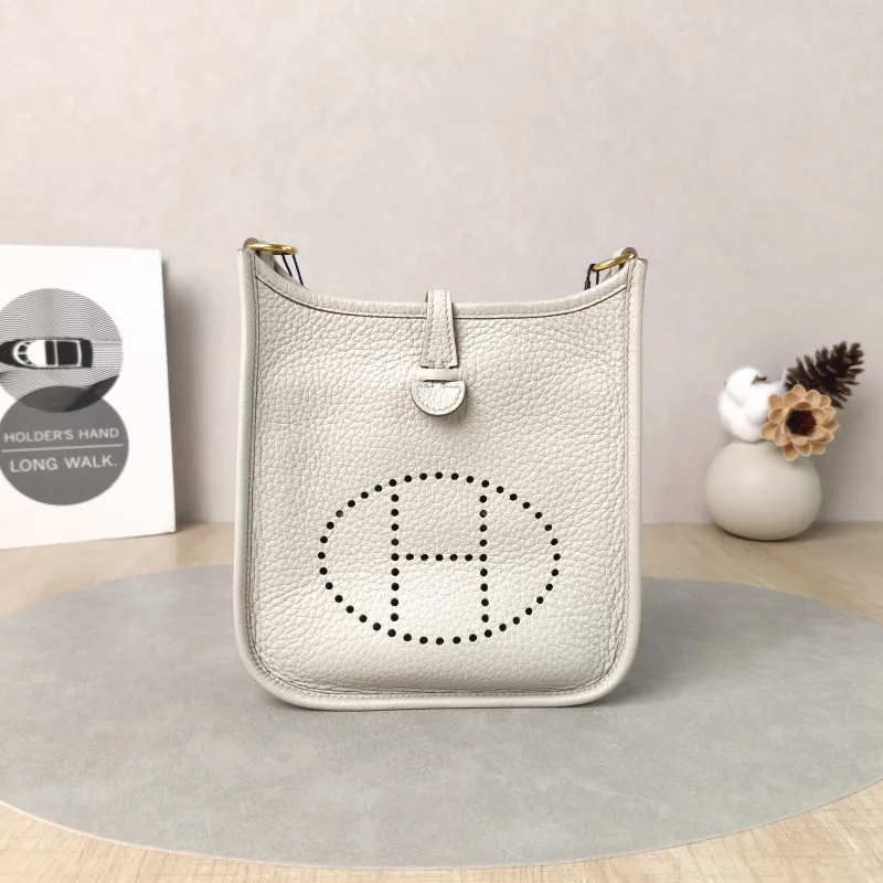 Hermès Crossbody Bag Evelyne Mini 16 Mini 16 TC Calfskin Mini 17 × 5.5 × 18 cm U